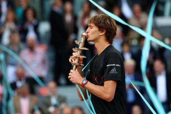 类精神的展 类精神的展